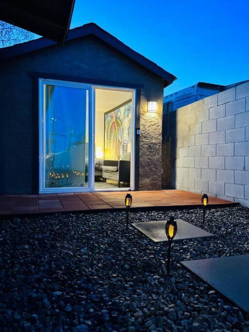 Your Tiny Downtown With Backyard Unit D Apartment